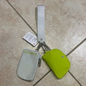 🫶🏼NWT LULULEMON DUAL POUCH WRISTLET🫶🏼